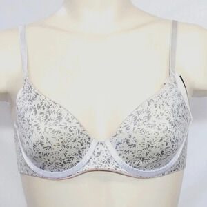 34A Hanes HCC5 BT97 Barely There 5737‎ Simply The One UW Bra Scattered Fern